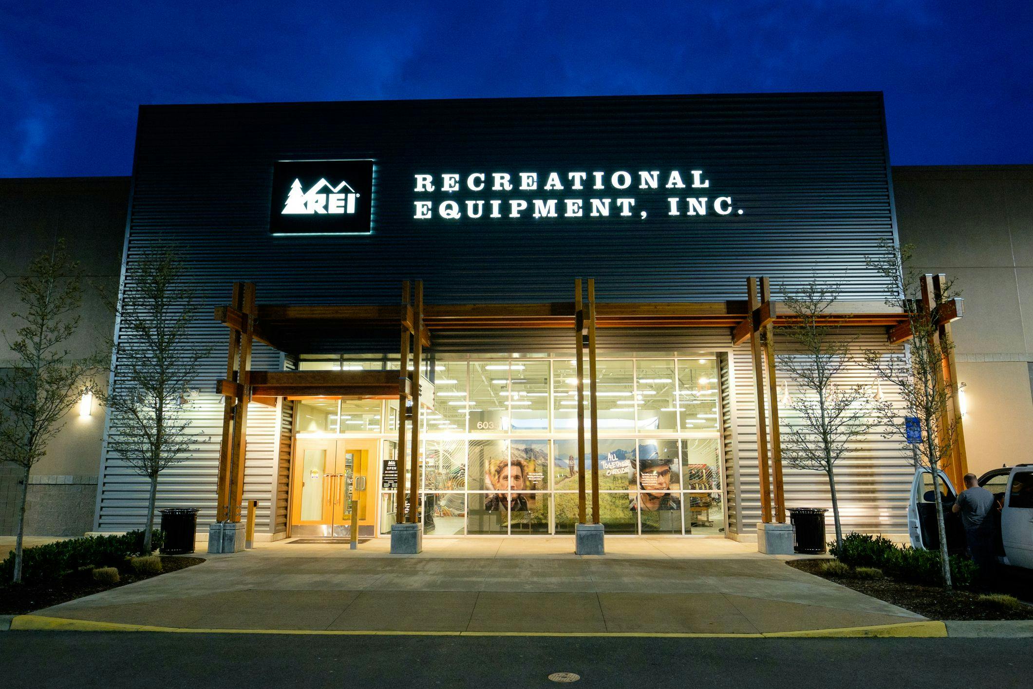 denver-rei-store-and-drop-off-location-at-night